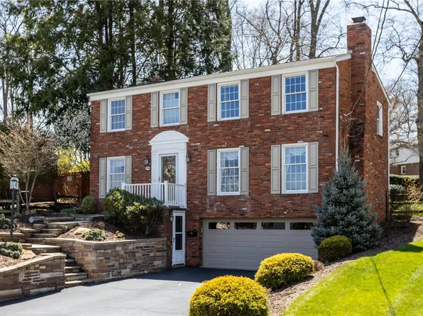 3216 Postgate Dr, Bethel Park, PA 15102