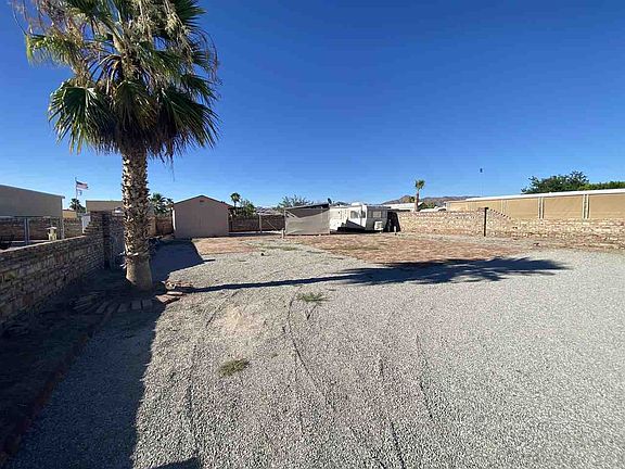 3rd image of 13584 E 47th Dr