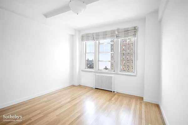 Rented by Sotheby's International Realty | media 18