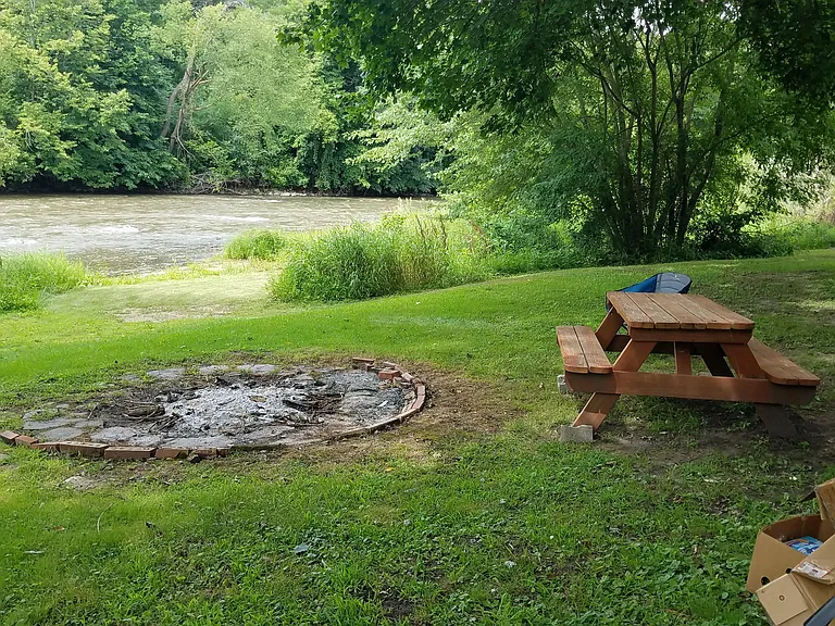 Share the bonfire area and flat frontage of the river with our tenants only
