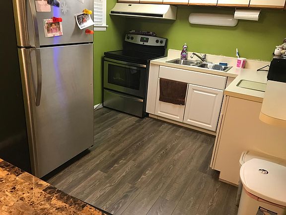 4th image of 9509 Kelvin Ln