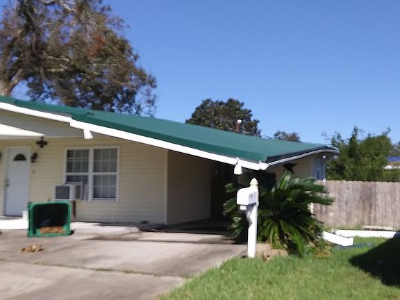 3rd image of 442 E Butterfly Cir