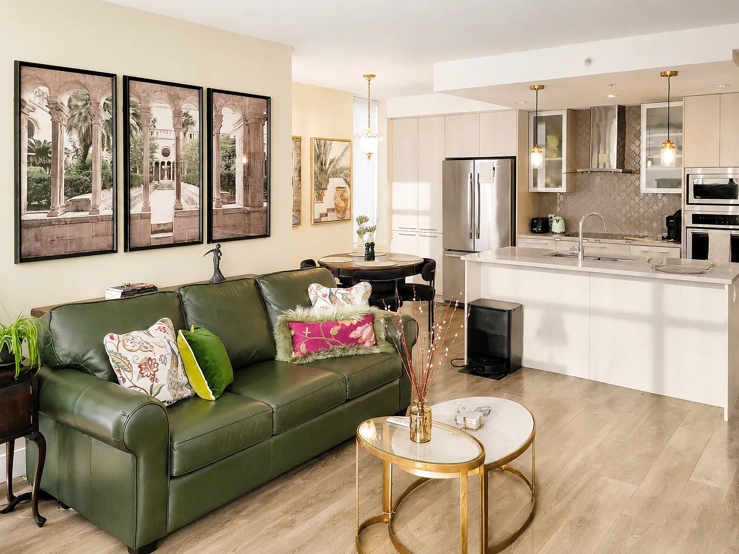 2 bed, 874 sqft, $4,200 — Photo 1