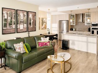 960 Yates St #1405, Victoria, BC V8V3M3