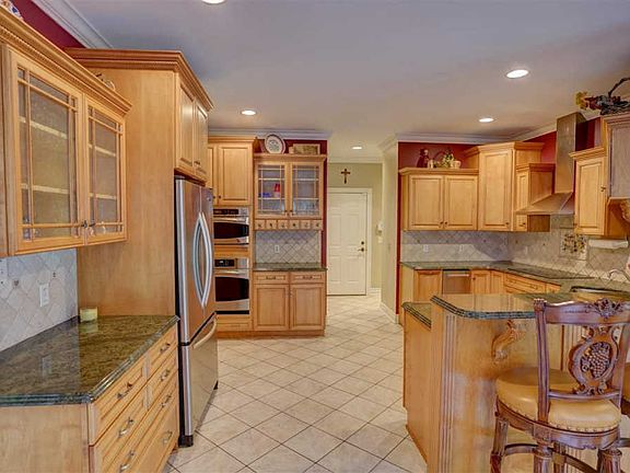 5th image of 13138 Harborview Dr