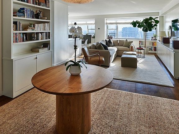 2nd image of 340 E 64th St APT 26D