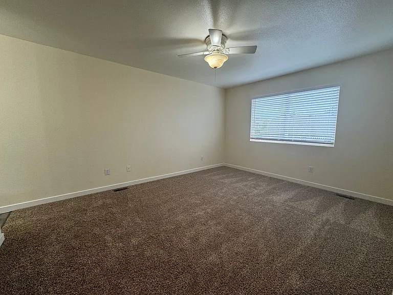 6955 Bonnie Brae Ln — Photo 13