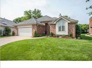 8819 E Bradford Cir, Wichita, KS 67206