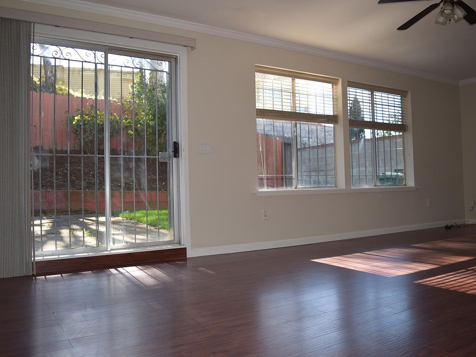 1st image of 293 Alta Vista Way