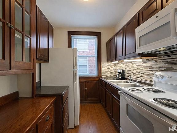 3rd image of 4626 Shenandoah Ave
