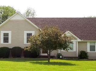 3510 S Howell Rd, Oak Grove, MO 64075