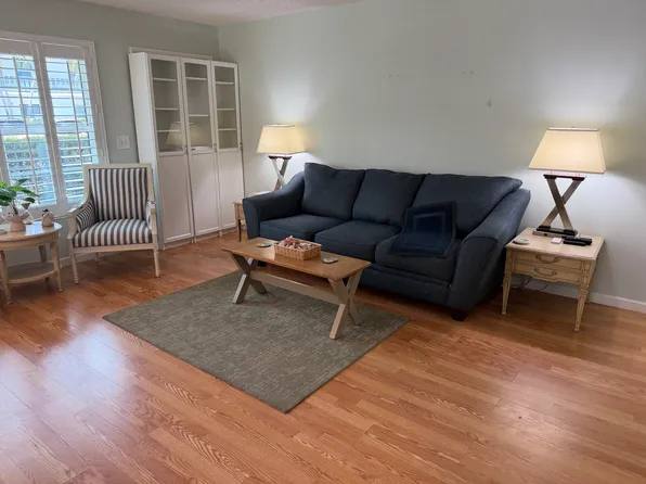 2929 SE Ocean Blvd APT 137-1, Stuart, FL 34996