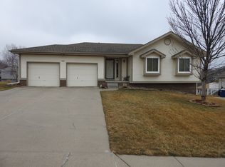 7716 S 71st St, La Vista, NE 68128