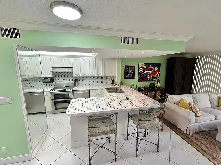 2910 SW 87th Ter #1708 — Photo 6