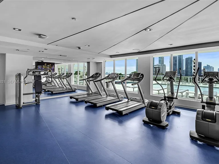 4250 Biscayne Blvd #914 — Photo 22