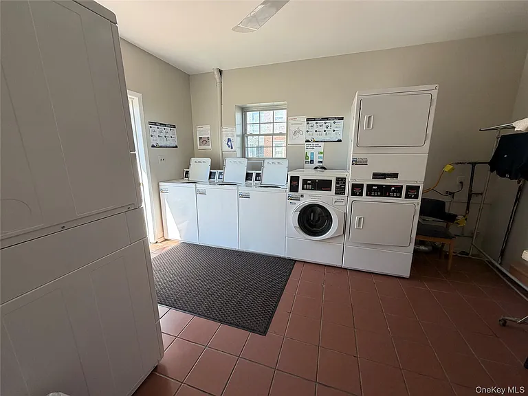 12 Athens Ct — Photo 14