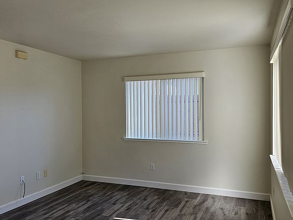 4th image of 2220 Chanticleer Ave APT 12