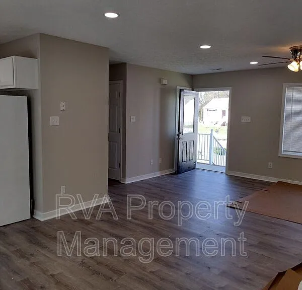 6105 Varina Point Ln — Photo 14