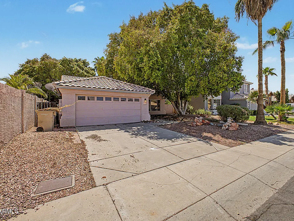5215 W Tonopah Dr