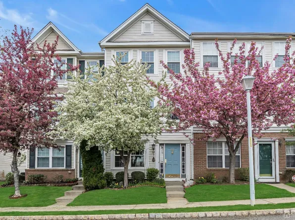 89 Giera Ct, Parlin, NJ 08859