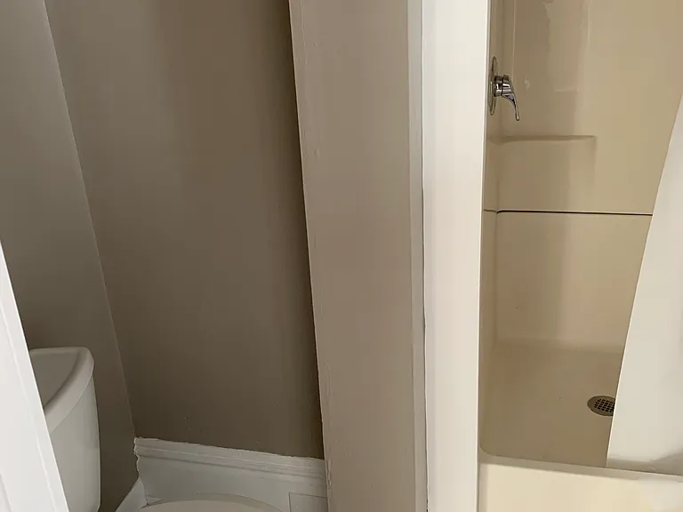 615 Innes St NE #2 — Photo 9