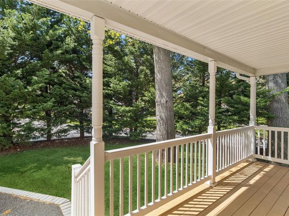 1 Queens Road, Miller Place, NY 11764