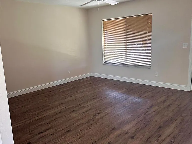 1331 SE Mohave St — Photo 3