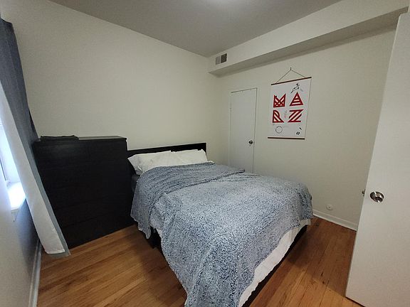 5th image of 1910 N Kimball Ave #3