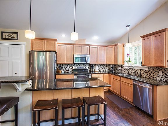 5th image of 11416 Tillicum Dr