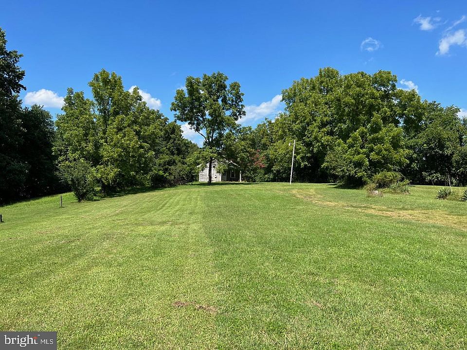 1st image of 1040 Sperryville Pike