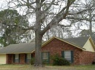 618 Berwick Dr, Savannah, GA 31406