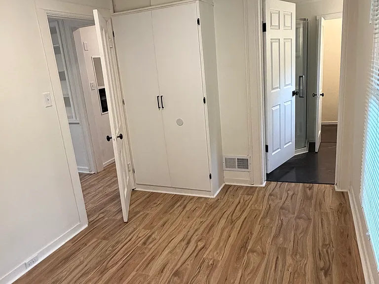 536 N Durkee St #3 — Photo 9