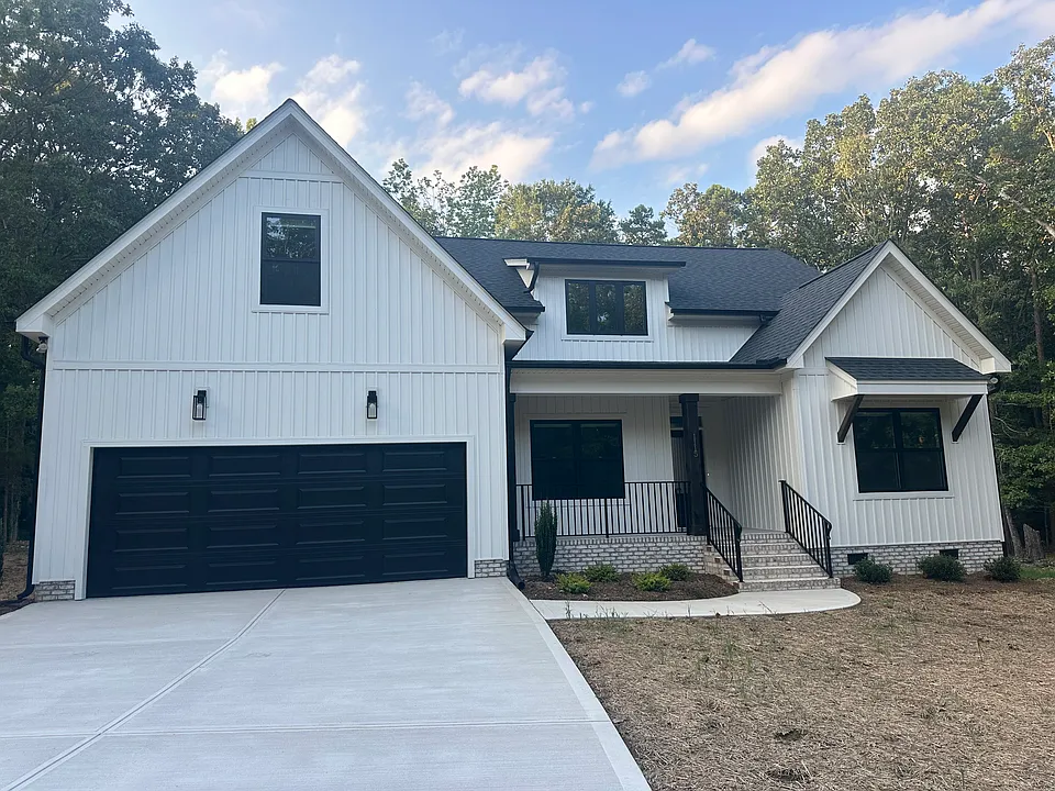 1115 Zeb Helms Rd