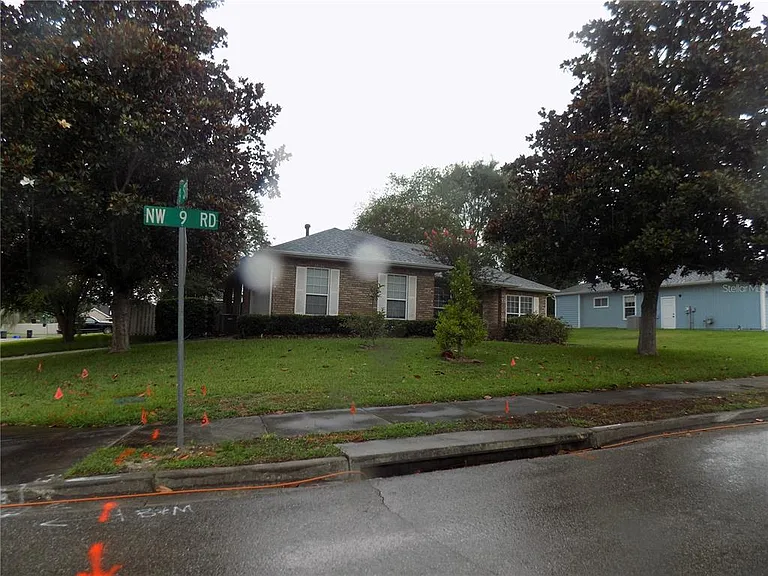 11903 NW 9th Rd — Photo 2