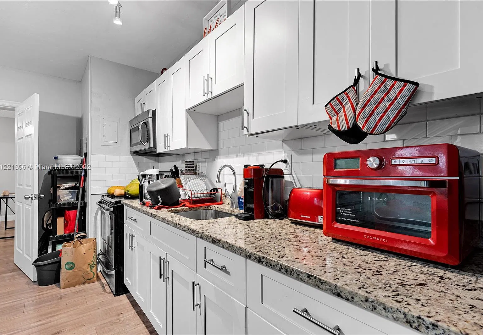 1711 Washington St - 4 — Photo 4