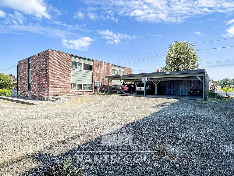 419 9th Ave SE — Photo 3