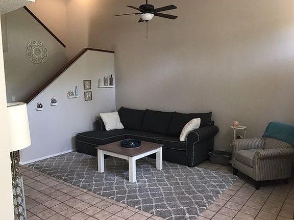 4th image of 495 Selva Lakes Cir