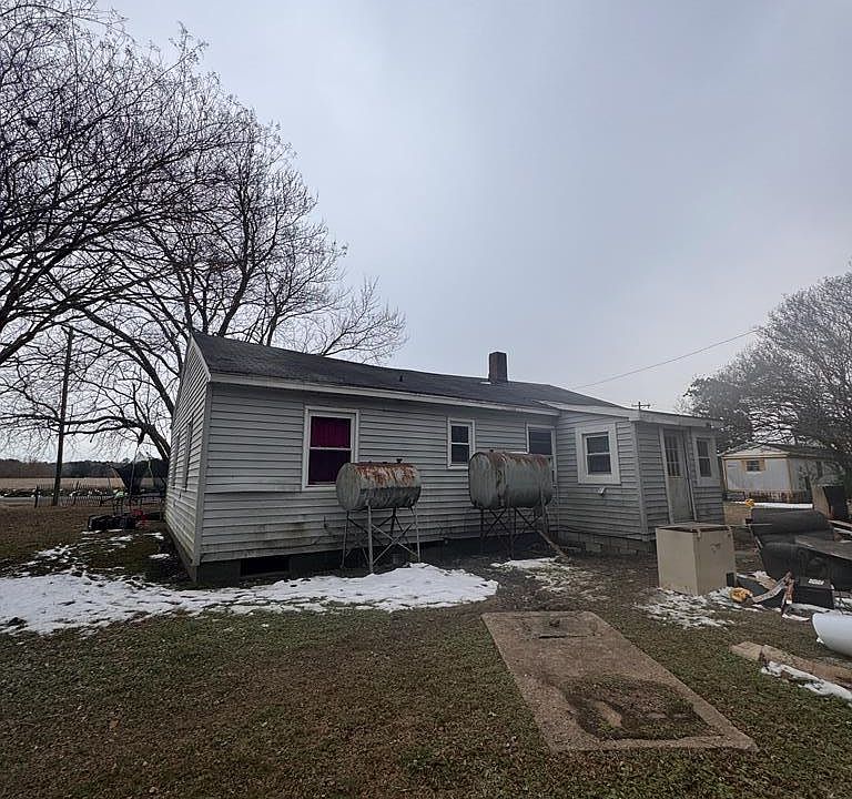 2nd image of 10754 Johnsontown Rd