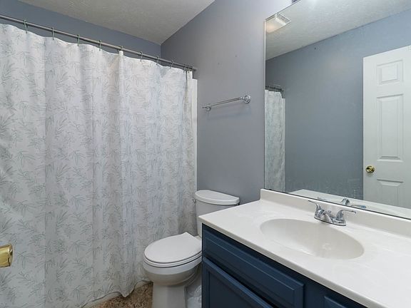 4th image of 1121 Doral Dr