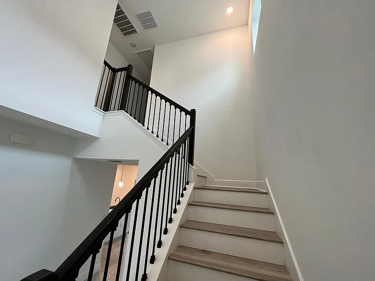 7401 Alpine Butterfly Ln — Photo 9