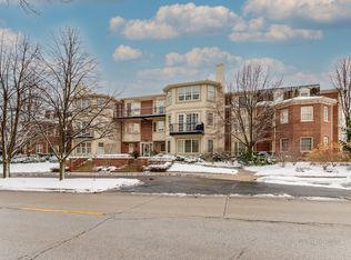 333 E Westminster Rd APT 2B, Lake Forest, IL 60045