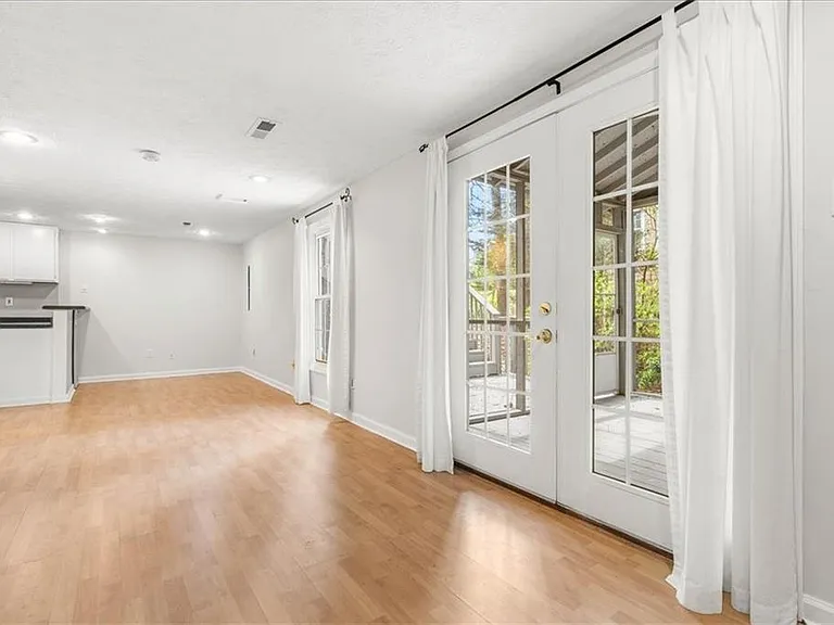 11190 Abbotts Station Dr — Photo 21
