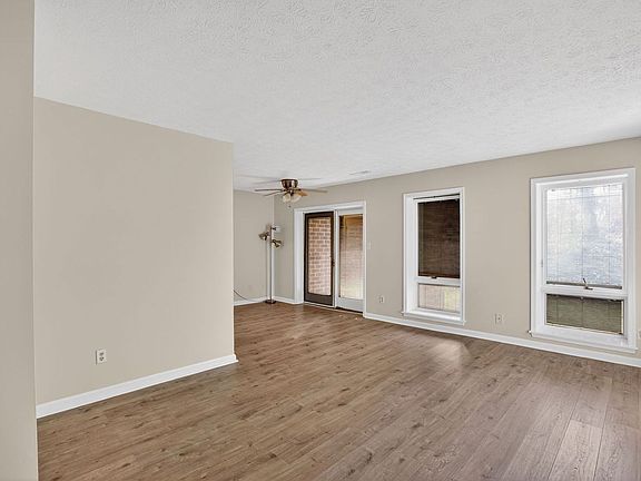 5th image of 23252 Chestnut Oak Ct APT 1016