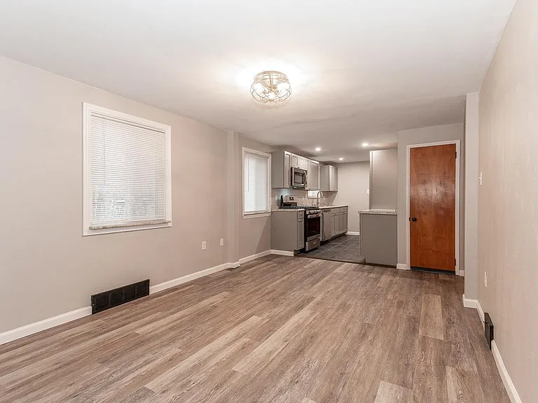50 McNeilly Ct — Photo 5