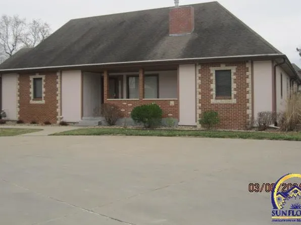 2311 SW Brookhaven Ln, Topeka, KS 66614