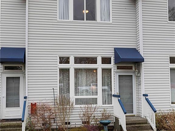 2nd image of 16424 Spruce Way APT C4
