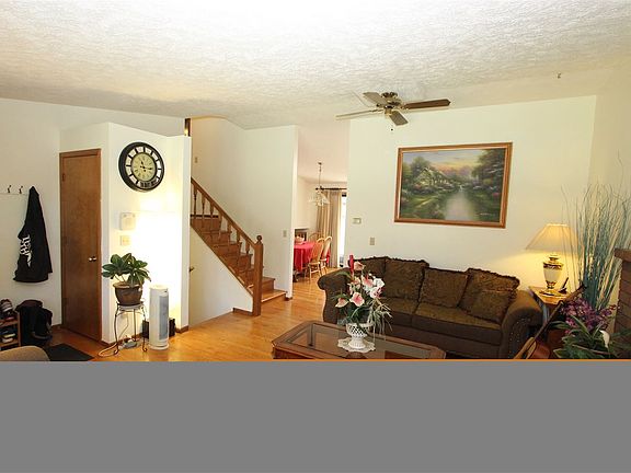 3rd image of 10506 N Russett Dr