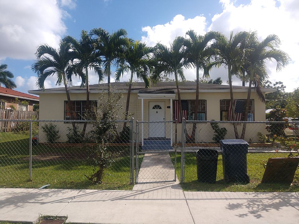 1st image of 569 SW 1st St