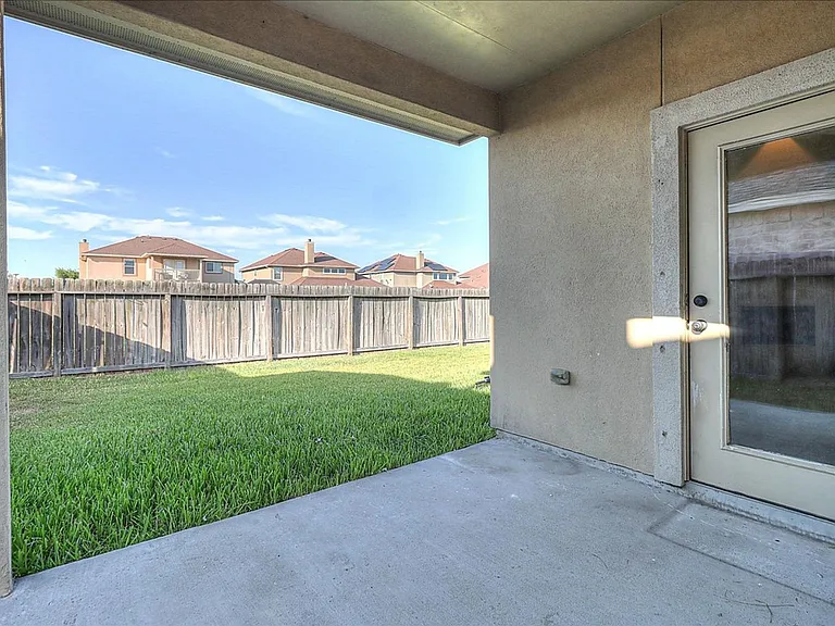 5810 Aava — Photo 49