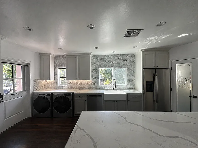 1522 Randall St — Photo 15